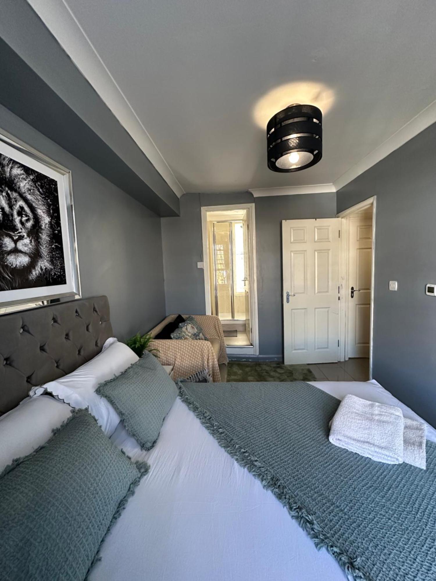 "Bright & Spacious" 3 Bedroom Flat By Kings Cross, St Pancras Station!!!!64 London Exterior photo